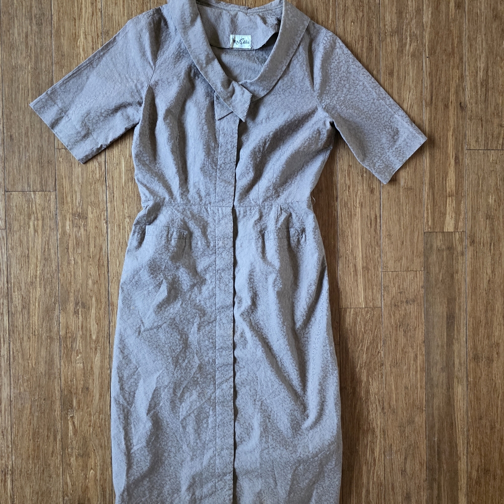 Chic Gray Vintage Midi Dress